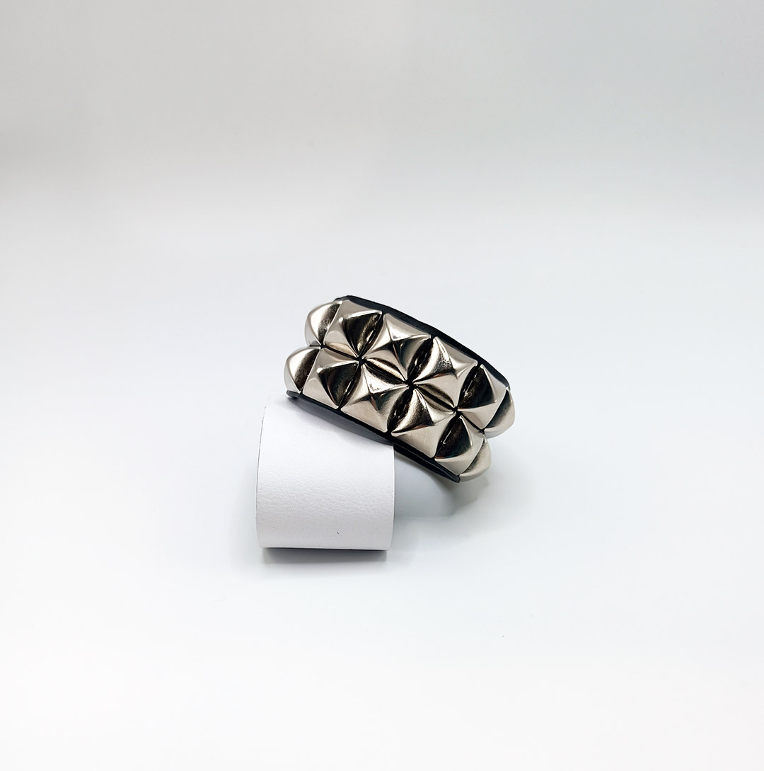 Pulsera dos filas pirámides